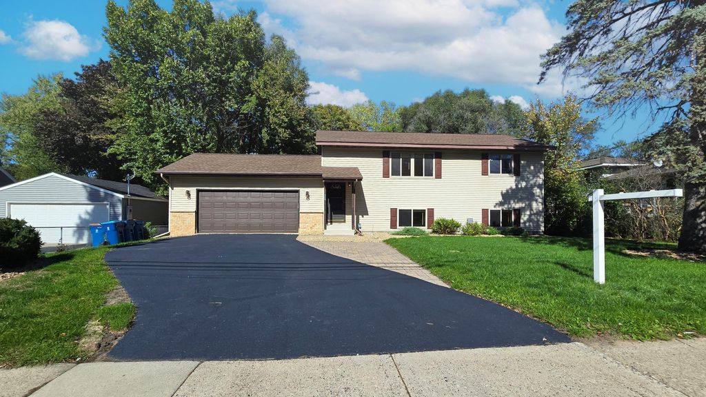 308 W 102nd Street, Bloomington, MN 55420 — photo 2