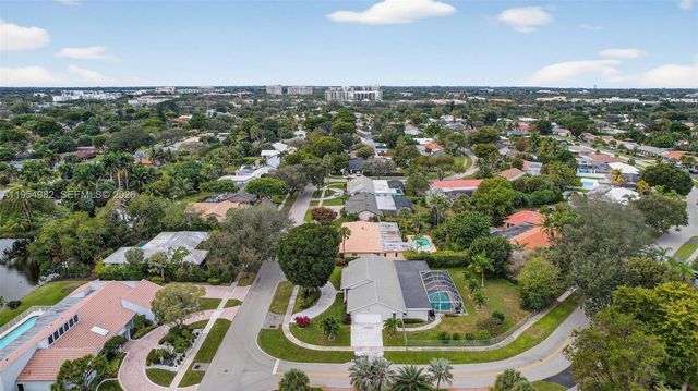 7141 SW 7th St, Plantation, FL 33317