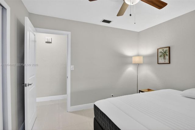 7141 SW 7th St, Plantation, FL 33317