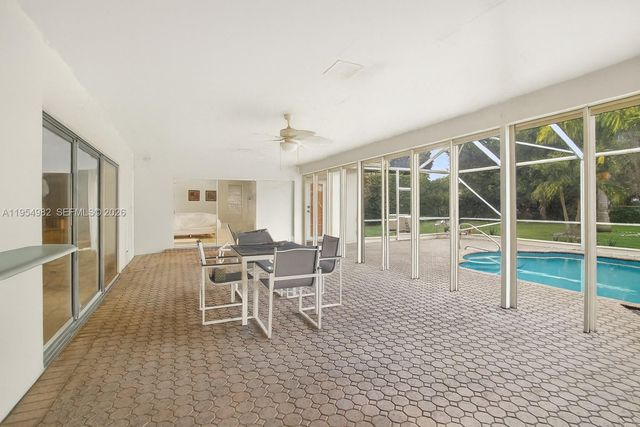 7141 SW 7th St, Plantation, FL 33317