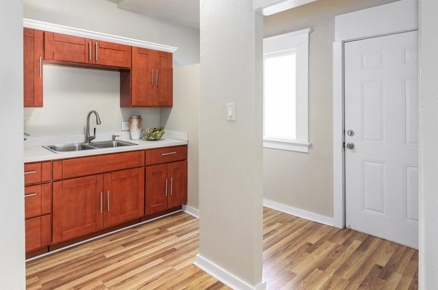 420 420 5th St, Richmond, CA 94801