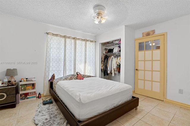 19641 Sterling Dr, Cutler Bay, FL 33157