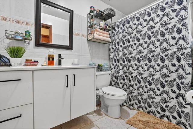 19641 Sterling Dr, Cutler Bay, FL 33157