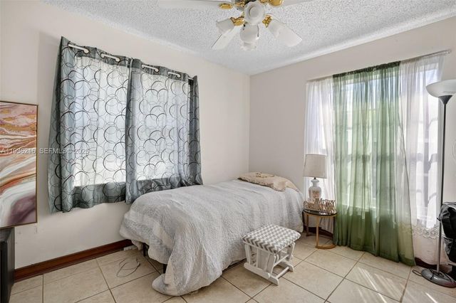 19641 Sterling Dr, Cutler Bay, FL 33157