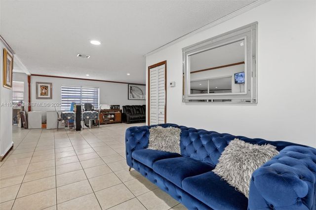 19641 Sterling Dr, Cutler Bay, FL 33157