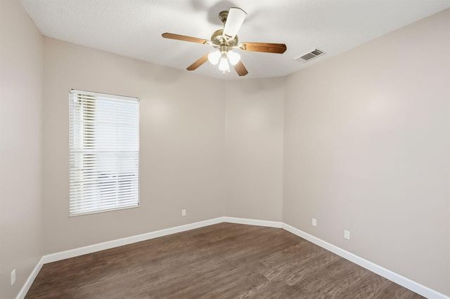 665 SW Lake Charles Circle, Port Saint Lucie, FL 34986