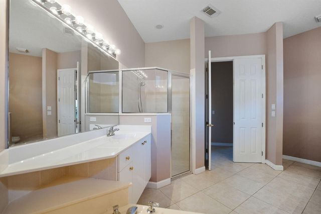 665 SW Lake Charles Circle, Port Saint Lucie, FL 34986