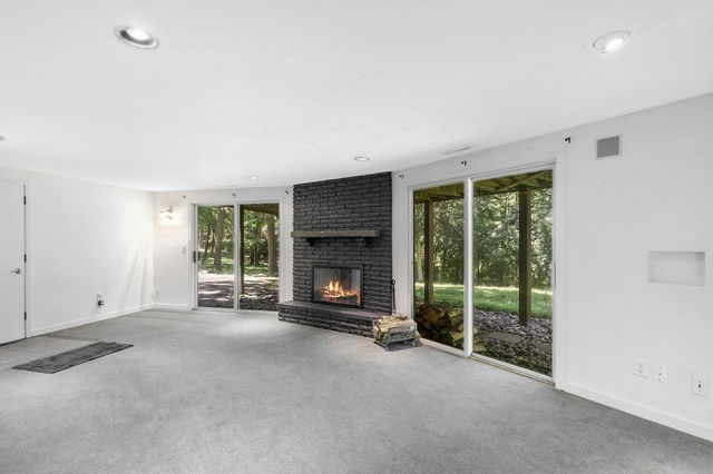 3 Snowy Owl Lane, North Oaks, MN 55127