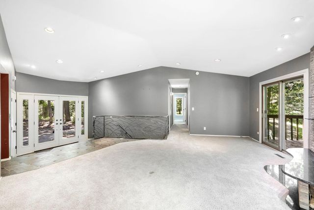 3 Snowy Owl Lane, North Oaks, MN 55127