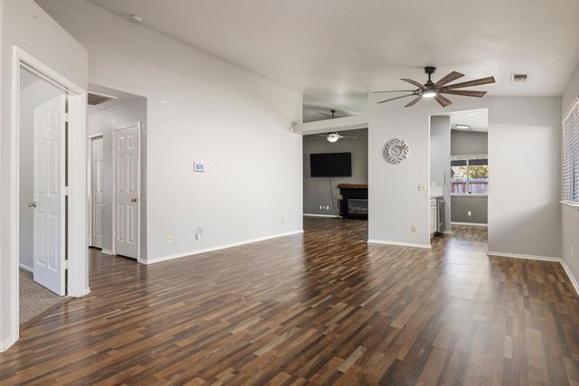 398 Shalako Dr, Oakdale, CA 95361