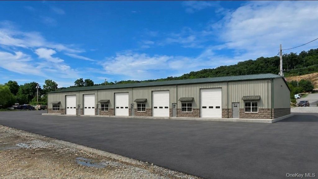 395 Route 6 Warehouse #1, Mahopac, NY 10541 — exterior