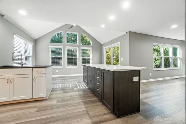 352 Sentinel Oak Drive, Centerville, OH 45458