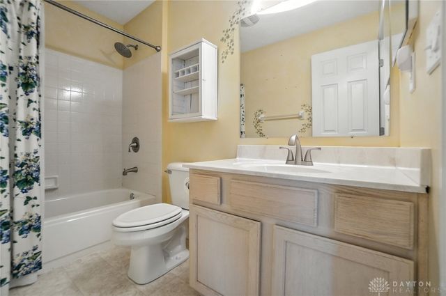 352 Sentinel Oak Drive, Centerville, OH 45458