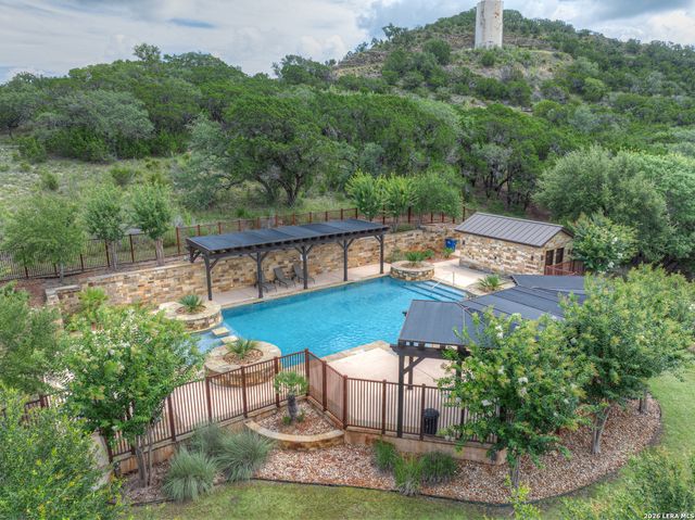 980 El Capitan Trl, Canyon Lake, TX 78133