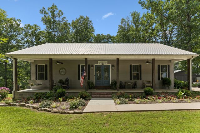 1 Lillie Ln, Lawrenceburg, TN 38464