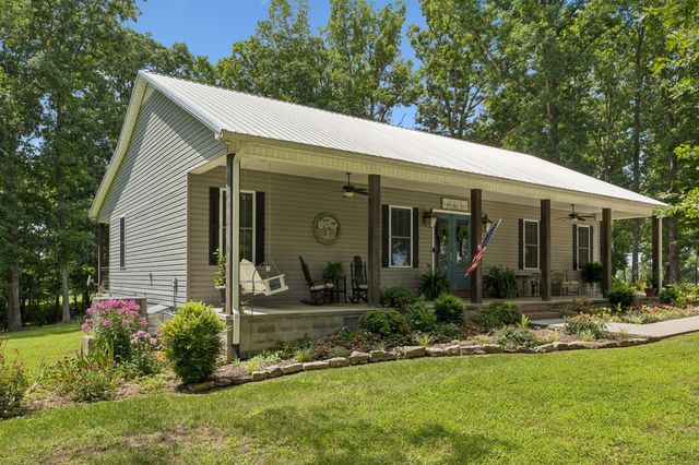 1 Lillie Ln, Lawrenceburg, TN 38464