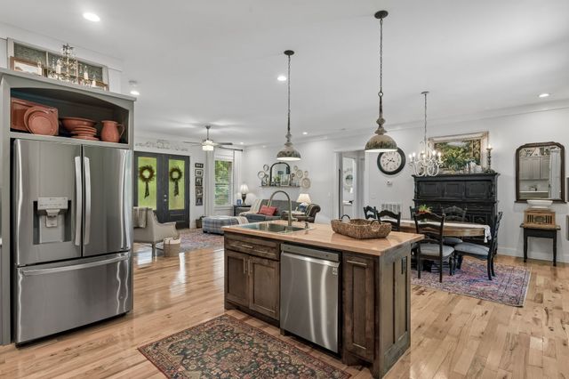 1 Lillie Ln, Lawrenceburg, TN 38464