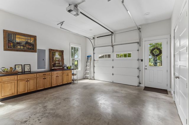 1 Lillie Ln, Lawrenceburg, TN 38464