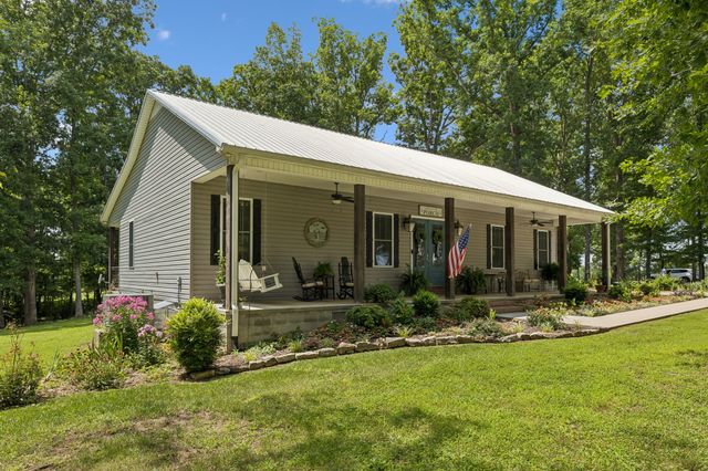 1 Lillie Ln, Lawrenceburg, TN 38464