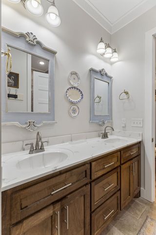 1 Lillie Ln, Lawrenceburg, TN 38464