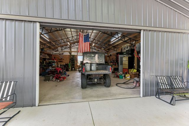 1 Lillie Ln, Lawrenceburg, TN 38464