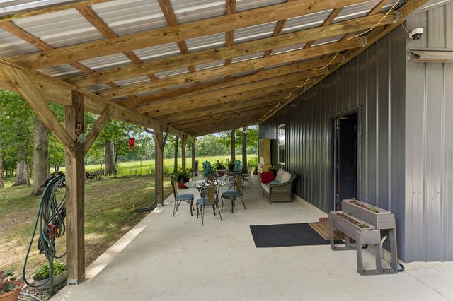 1 Lillie Ln, Lawrenceburg, TN 38464