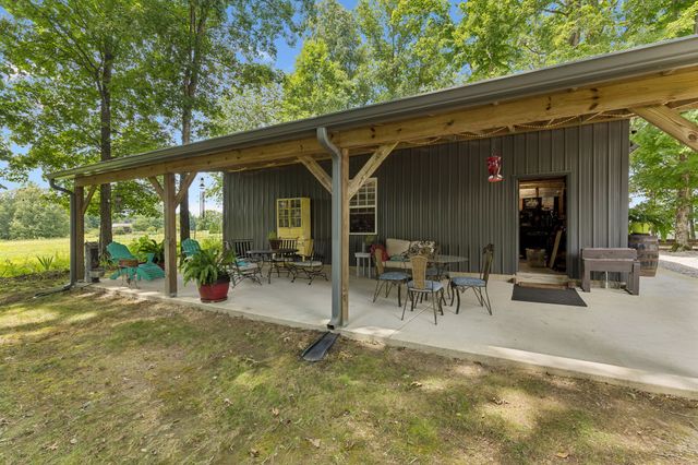1 Lillie Ln, Lawrenceburg, TN 38464