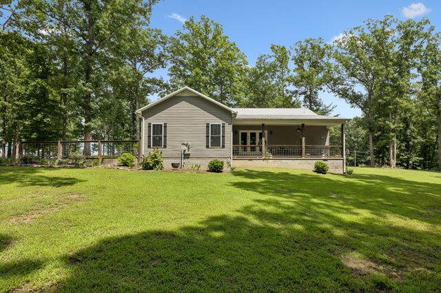 1 Lillie Ln, Lawrenceburg, TN 38464