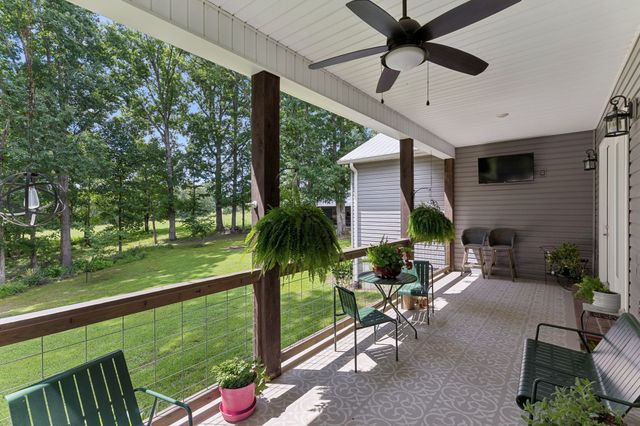 1 Lillie Ln, Lawrenceburg, TN 38464