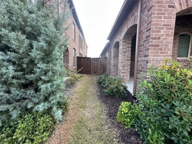 3942 Rochelle Lane, Heartland, TX 75126