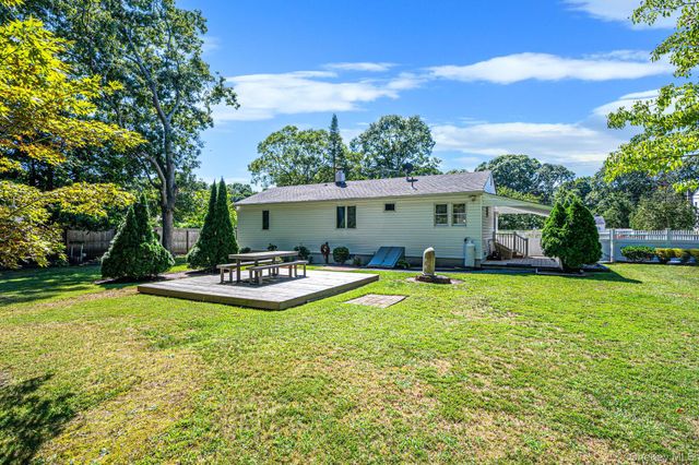 152 Grand Avenue, Shirley, NY 11967