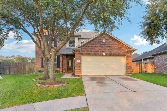 2703 Hidden Bay Court, Pearland, TX 77584
