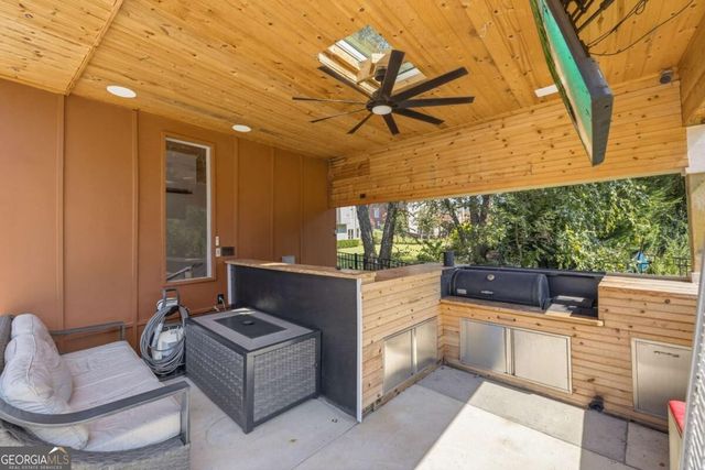 2711 Trailing Ivy Way, Buford, GA 30519