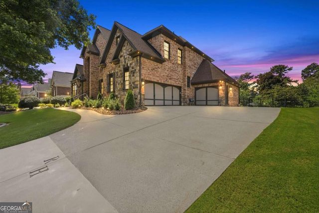 2711 Trailing Ivy Way, Buford, GA 30519