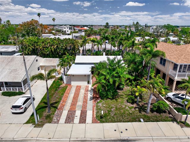 16107 GULF BOULEVARD, Redington Beach, FL 33708