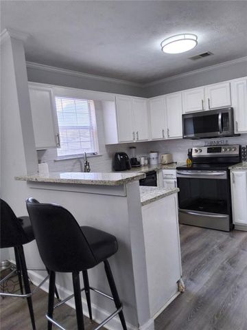5980 Sherwood Trace, Lithonia, GA 30038