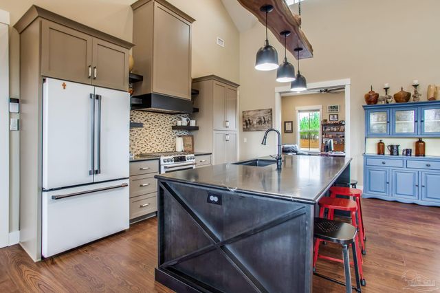 2110 Molino Bridge Rd, Pace, FL 32571