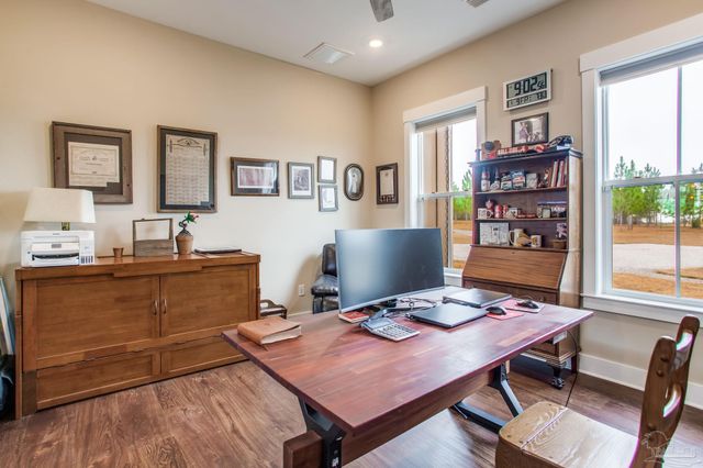 2110 Molino Bridge Rd, Pace, FL 32571