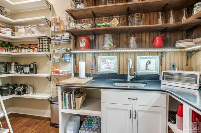 2110 Molino Bridge Rd, Pace, FL 32571