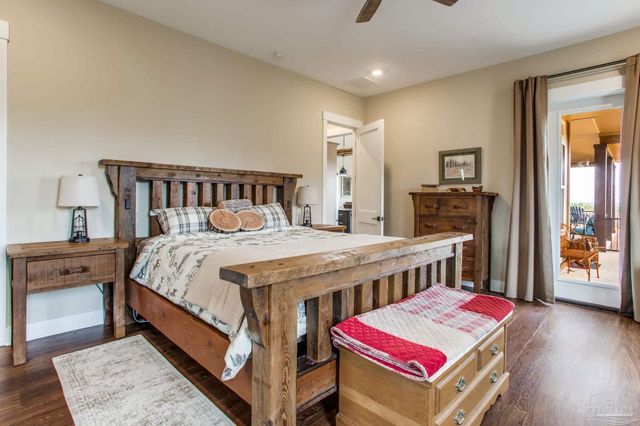 2110 Molino Bridge Rd, Pace, FL 32571