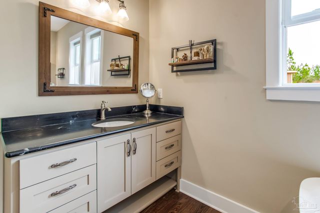 2110 Molino Bridge Rd, Pace, FL 32571