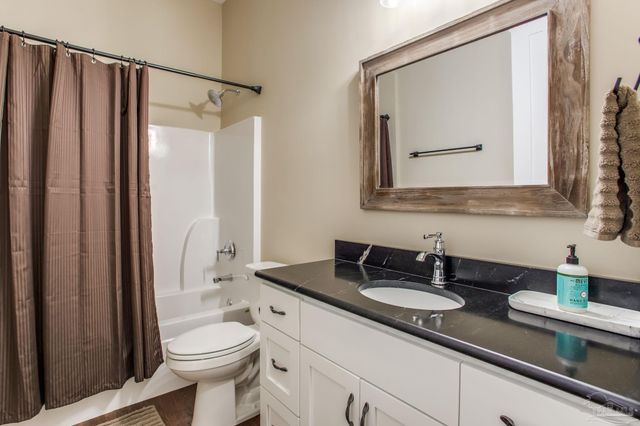 2110 Molino Bridge Rd, Pace, FL 32571