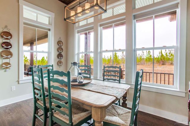 2110 Molino Bridge Rd, Pace, FL 32571