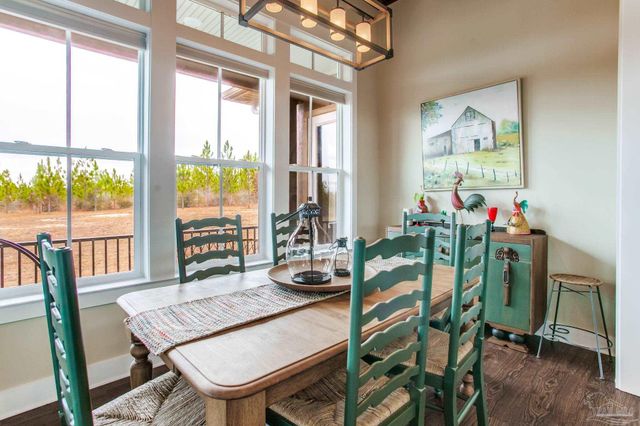 2110 Molino Bridge Rd, Pace, FL 32571