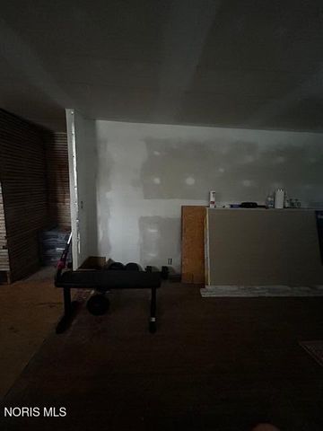 242 Sycamore Street, Fostoria, OH 44830