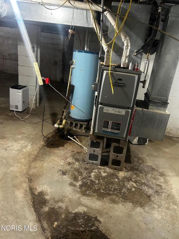 242 Sycamore Street, Fostoria, OH 44830