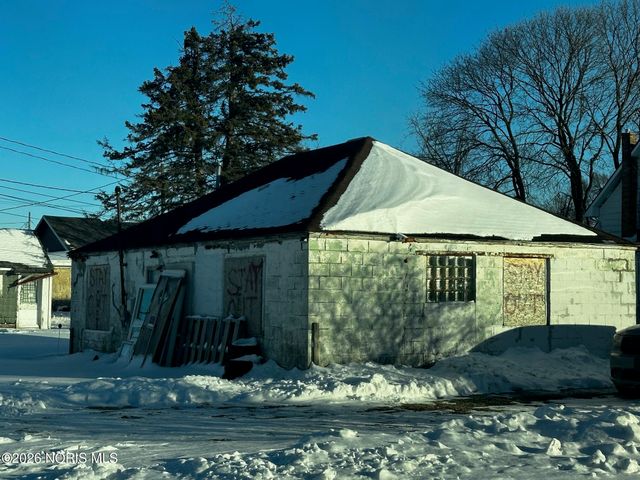 242 Sycamore Street, Fostoria, OH 44830