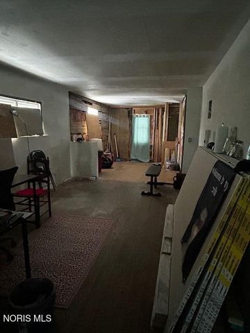 242 Sycamore Street, Fostoria, OH 44830