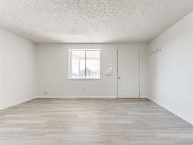 1104 Stansell Drive, Midwest City, OK 73110