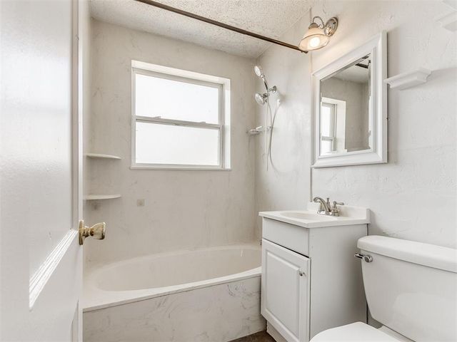 1104 Stansell Drive, Midwest City, OK 73110